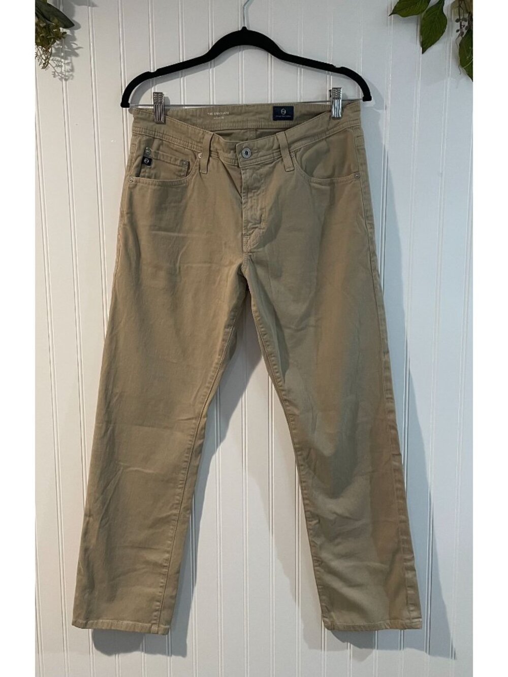 AG Adriano Goldschmied The Graduate Tailored Leg Khaki Pants 31x32 Cotton Blend